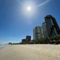 A Day at My Khe Beach, Da Nang