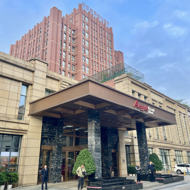 Elegance Meets Comfort in Chengdu