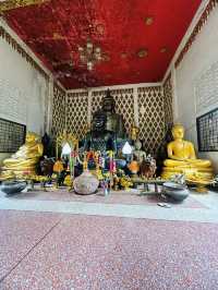 ชมเทียนเมืองอุบลฯ แวะไหว้ศาลหลักเมือง🛕🎗️