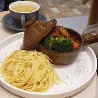 Yummy cafe