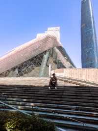 พาไปหามุมถ่ายรูปสุดชิคที่  Guangzhou Opera House