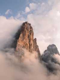 Peaks and Panoramas: A Hike in the Dolomites