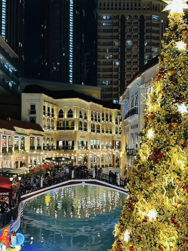 A Venetian Christmas in the Heart of Manila