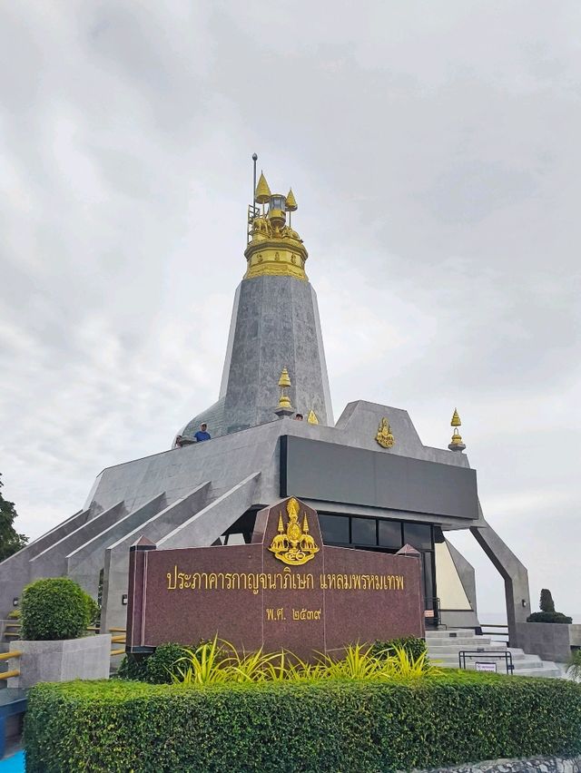 แหลมพรมเทพ ไม่ง้อพระอาทิตย์ก็สวยมาก