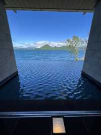 Lake Toya Hot Spring🦢