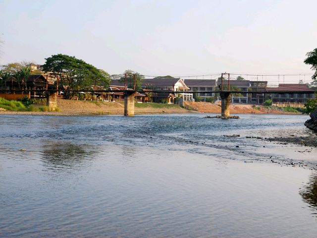 สะพานแดง แลนด์มาร์ค วังเวียง Namsong Bridge