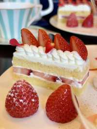Limited to 15 servings a day! Strawberry assortment🍓