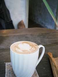 ☕️ 存憶 Cafe Bar：レトロな空間で楽しむ特別な一杯 🕰️