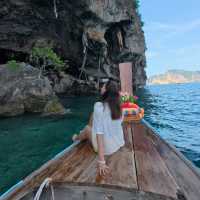 คาเฟ่ริมทะเลบนเกาะพีพี ลงเรือปุ๊บ เข้าคาเฟ่ได้เลย