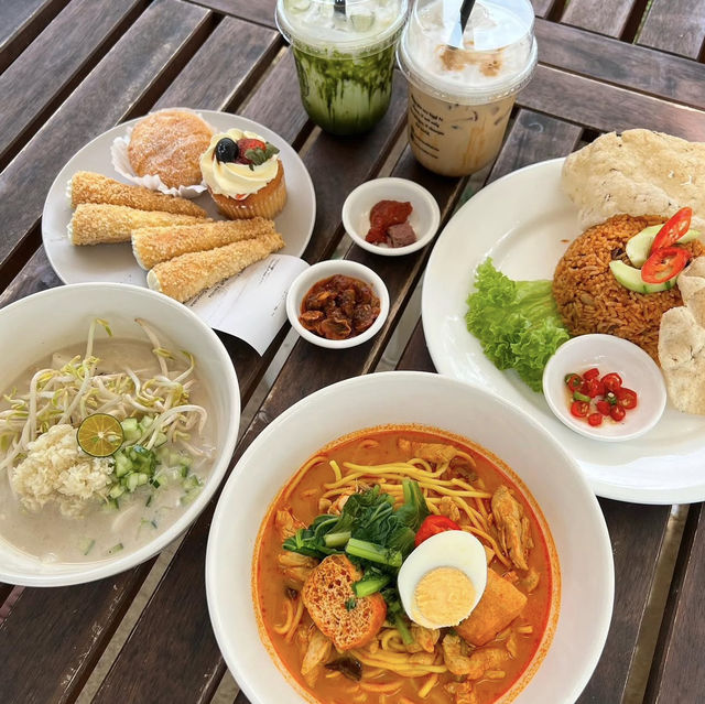 AURORA COFFEE HOUSE | THE HEART OF DUNGUN'S COFFEE SCENE