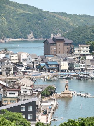 Walking through the Nostalgic Port Town of Tomonoura in Hiroshima