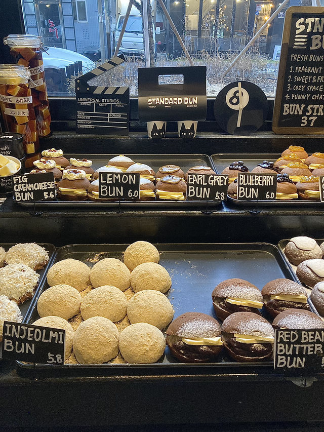 【韓国🇰🇷龍山カフェ】STANDARD BUN スタンダードバン