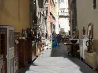 【イタリア・ルッカ】城塞都市で開催される市場