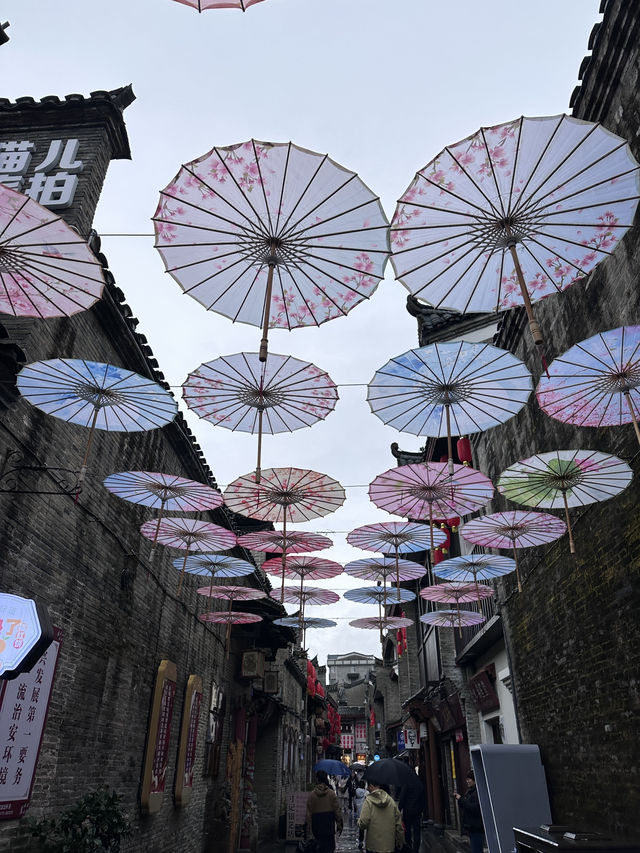廣西桂林好去處✨ 東西巷 