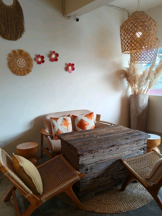 Cozy Café Vibes & Floral Magic