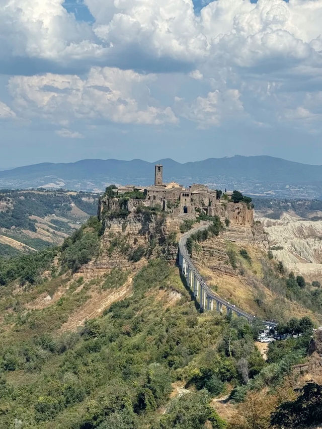 Timeless Wonder – My Solo Journey to Civita di Bagnoregio