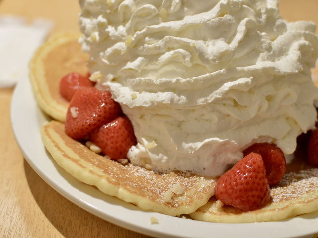 Eggs 'n Things Harajuku: A Must-Visit Hawaiian Pancake Spot