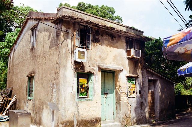 Fusing Arts, Salt Pan Industry and Religion at the Island of Yim Tin Tsai in Hong Kong