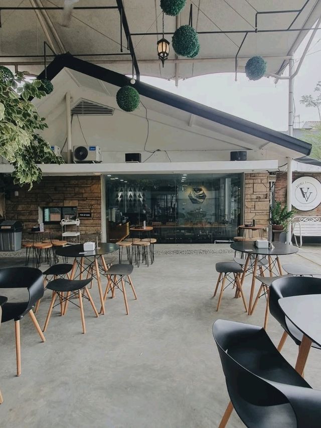 DOUBLE V COFFEE & EATERY