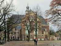 Nederland: The Land of Canals, Windmills, and Innovation
