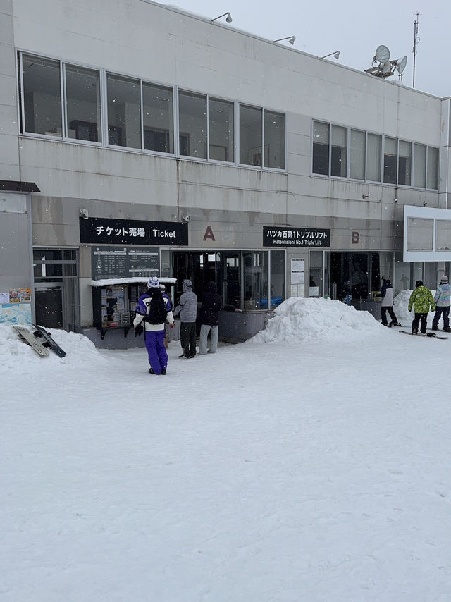 享受2025最後的雪季石打丸山滑雪場