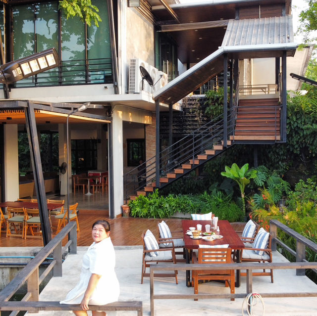 ลำพวา ร้านอาหารลับๆ ที่ซ้อนตัวในรีสอร์ท