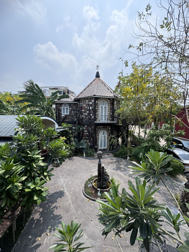 บ้านฮอบบิท! ที่พักสุดแฟนตาซีที่ต้องไปพัก