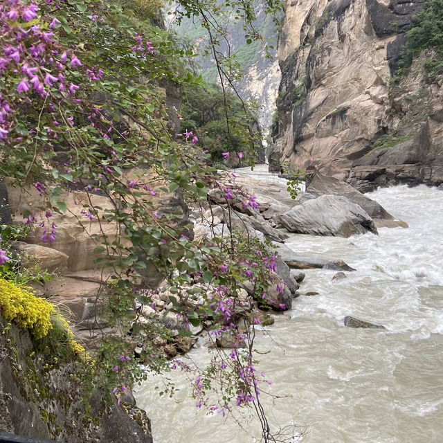 The Breathtaking Beauty of HutiaoXia