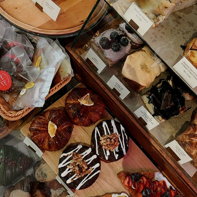 Artistic Charm at Sin See Tai Cafe