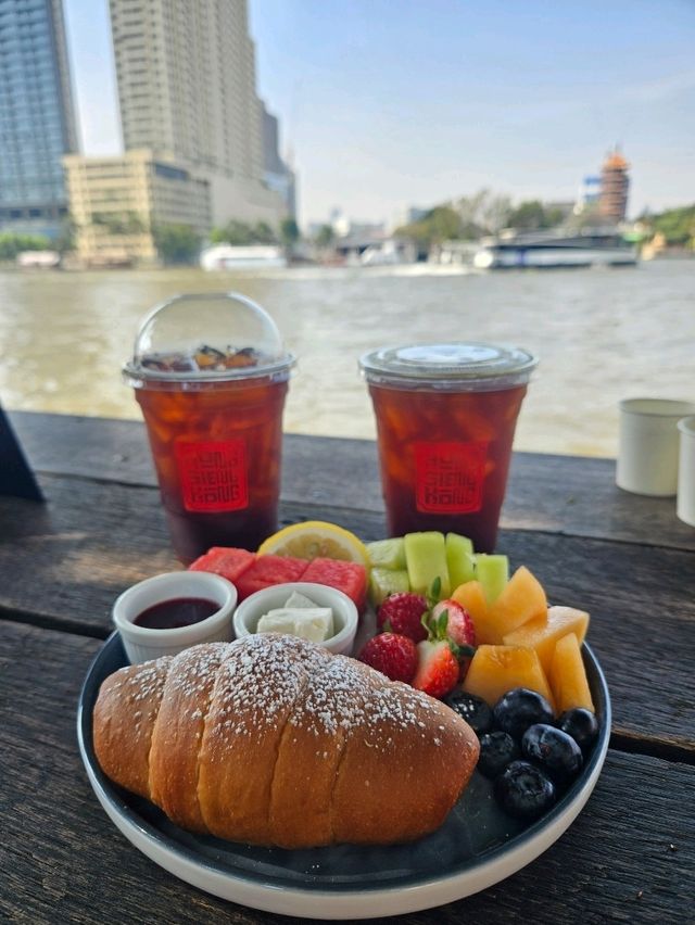 Hong sieng kong #คาเฟ่ริมน้ำ vibe ชิลล์  