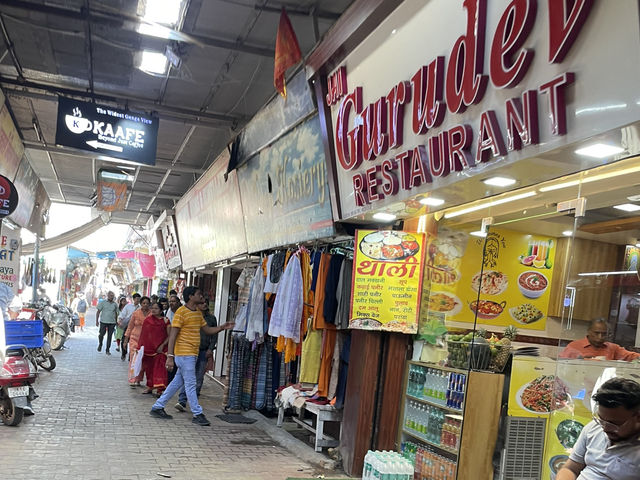 インド🇮🇳 リシケシの街並み
