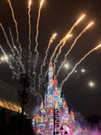 香港迪士尼樂園🏰最夢幻的公主城堡與煙花表演🎆