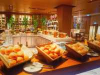 บุฟเฟ่ต์นานาชาติ 27 Bites at Radisson Blu Plaza