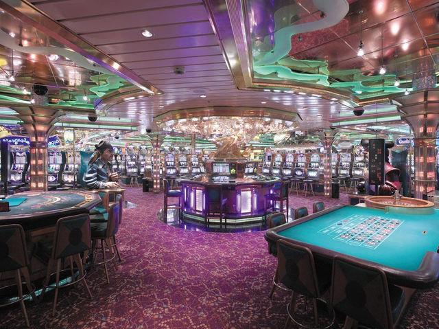 Enchantment of the Seas 🌊✨: A Solo Traveller’s Dream Escape!