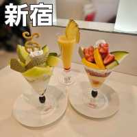 [新宿]宝石のように輝く上質なフルーツのパフェ[タカノフルーツパーラー 新宿高島屋店]