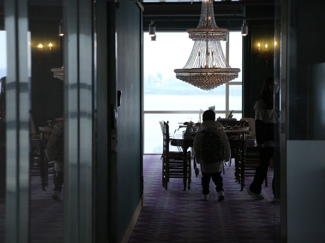 **A Hidden Gem: Seaside Cafe Near Incheon Airport**