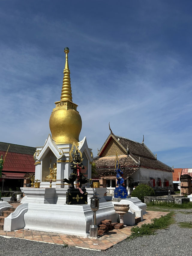 Serene temple in Koyo