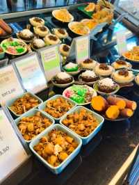 Discover Traffic Light Coffee Shop – Yong Peng’s Beloved Local Eatery
