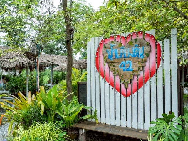 ชิลริมคลอง น้ำเคียงดิน 42 