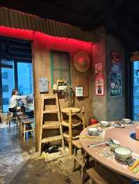 70年代大排檔風火鍋店