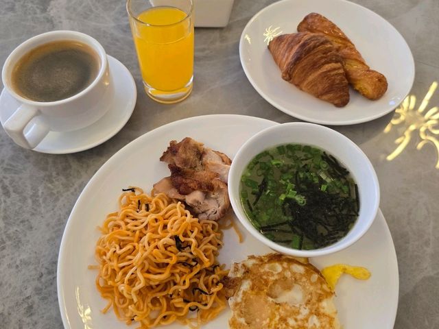 Iconic Hotel Breakfast