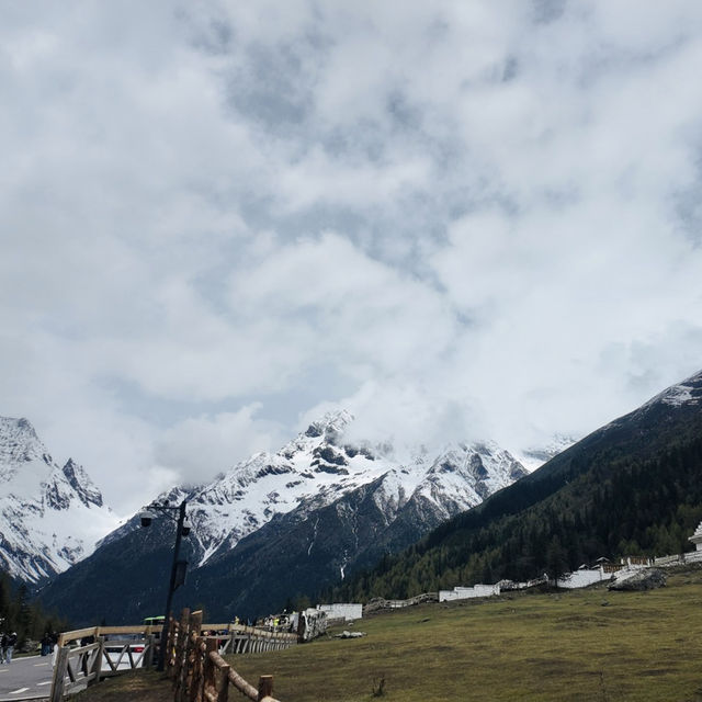 🏔️ สี่ดรุณี เส้นทาง Shuangqiaogou ในวันฟ้าปิด ☁️
