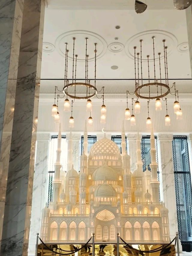🇮🇩✨ Jakarta Luxe: Sky-High Glamour at The Langham! 🌆🥂