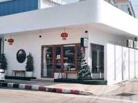 ☕ : Earth Coffee&Community คาเฟ่บุรีรัมย์