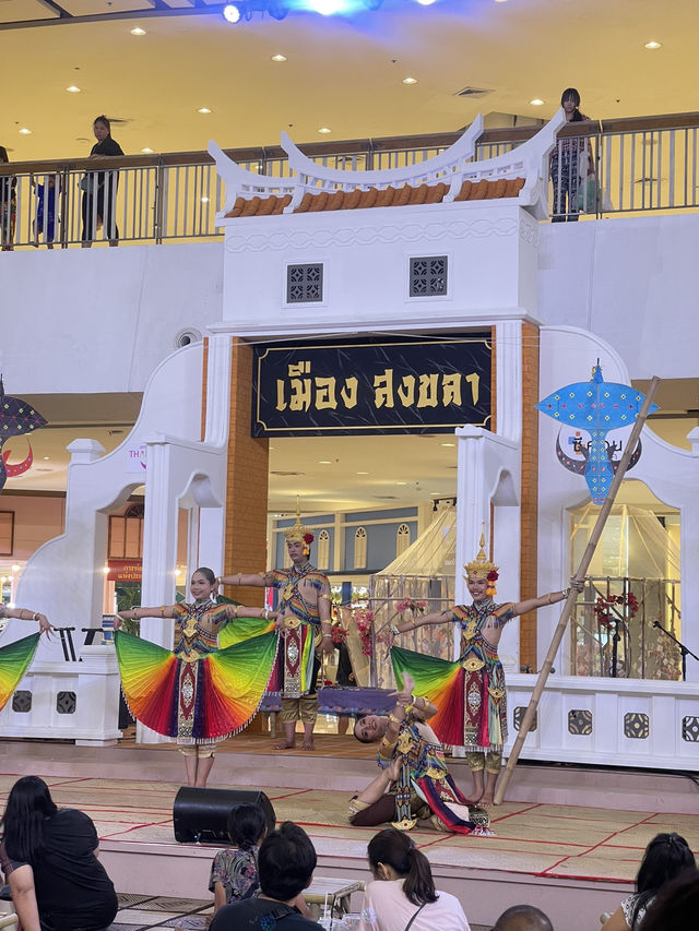 ล่องหลาดสงขลา เมืองสองเล ที่ Seacon Bangkae