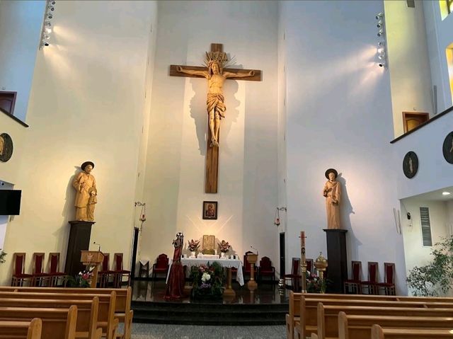 소피아 종교 건축 | 성 요셉 대성당의 현대적인 웅장함⛪