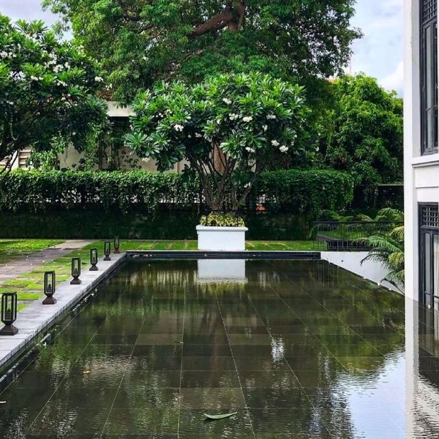 洗練された美と静寂が共存する隠れ家 – The Siam