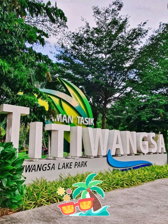 🚣‍♂️🌴 Lake Titiwangsa – Water Fun & Nature Vibes in the Heart of KL! 🌞🌊