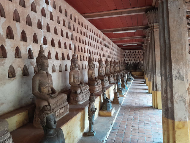 Statues of Wat Si Saket