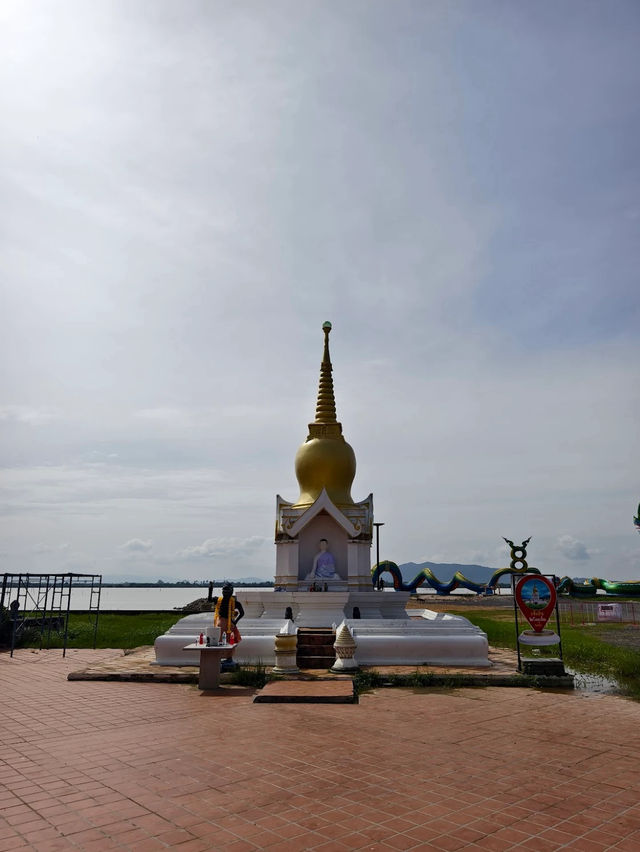 The Nagas in Koh Yor